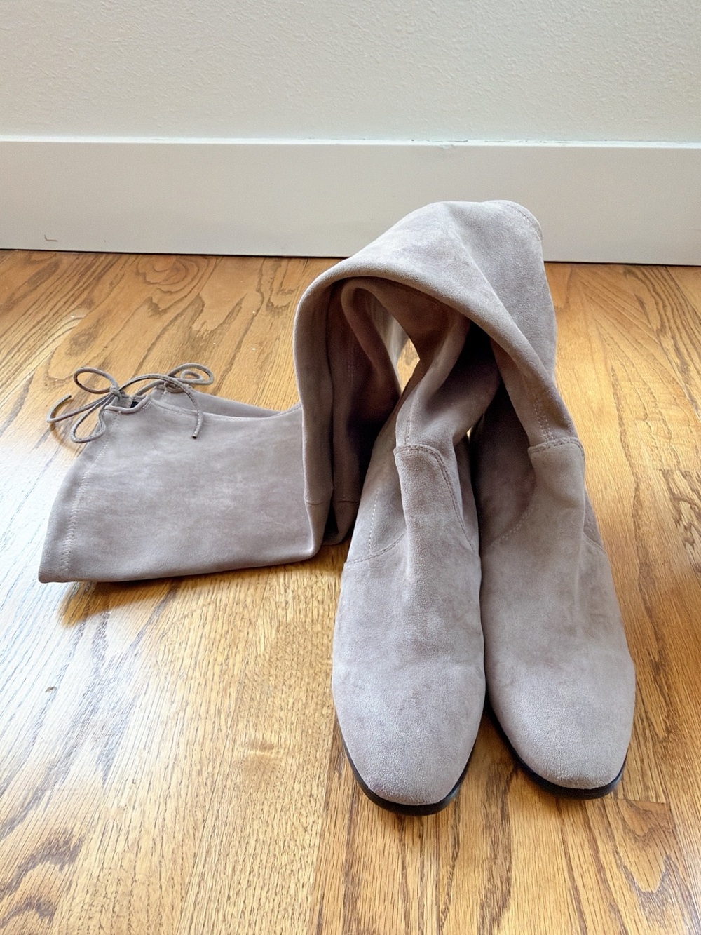 Stuart Weitzman Over-the-Knee Suede Block Heel Boots - Picture 4 of 5